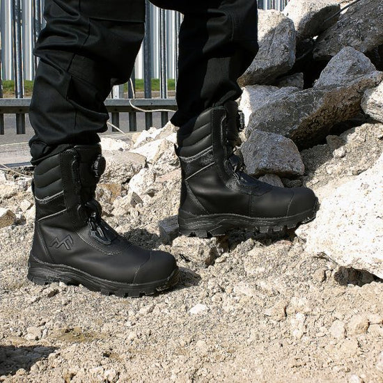 Magma Black Metatarsal Protection Boot c/w boa