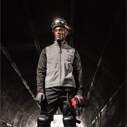 Milwaukee BOLT™ headlamp 600 lumens USB rechargeable