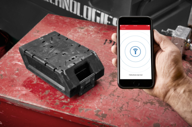 MX FUEL™ 25 kg class 28 mm Hex demolition hammer, batteries & charger - MXF DH2528H-602