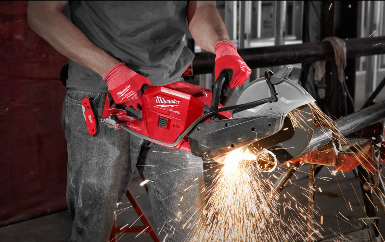 M18 FUEL™ cut-off saw, Battery and Charger complete set - M18 FCOS230-121