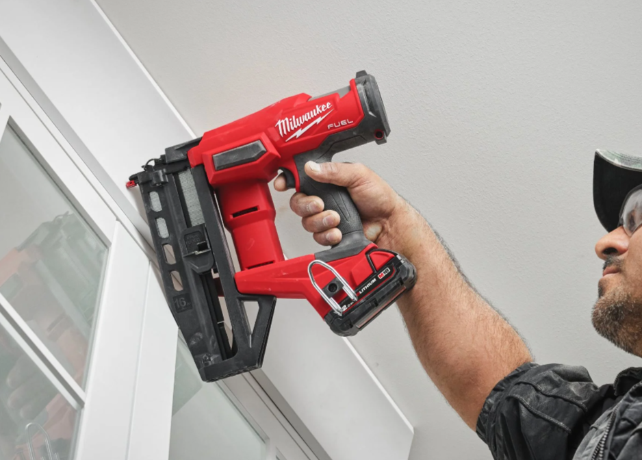 M18™ FUEL™ 16 GA straight finish nailer BARE UNIT - M18 FN16GS-0X