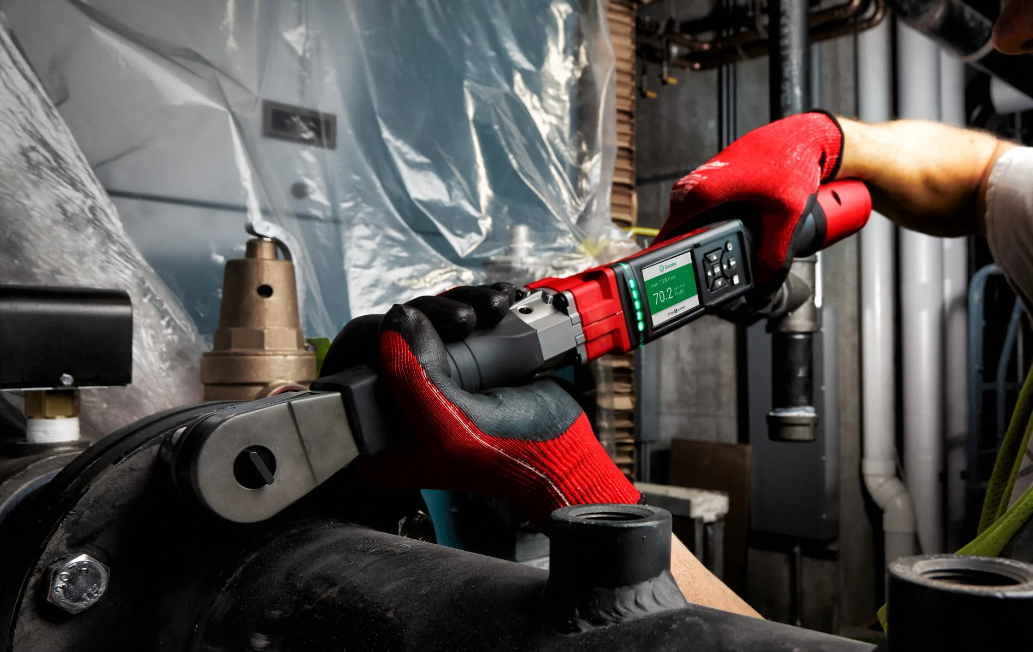 M12 FUEL™ ONE-KEY™ ½″ digital torque wrench COMPLETE SET - M12 ONEFTR12-201C